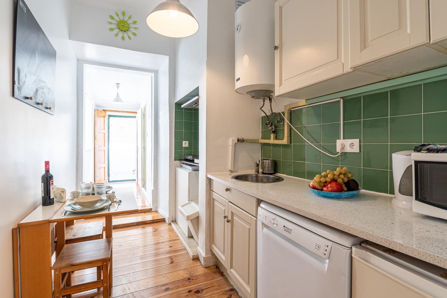 Spacious Apartment With Terrace At Graca Lisbon Luaran gambar