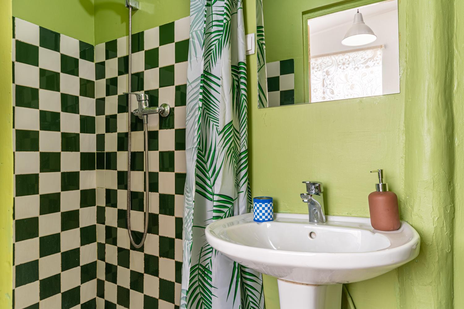 Spacious Apartment With Terrace At Graca Lisbon Luaran gambar